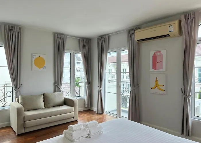 Entire 3bedroom Townhome, Shared Swimming Pool In Sukhumvit, 2927 度假居 *