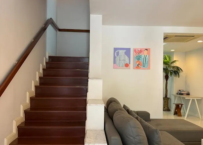 Entire 3bedroom Townhome, Shared Swimming Pool In Sukhumvit, 2927