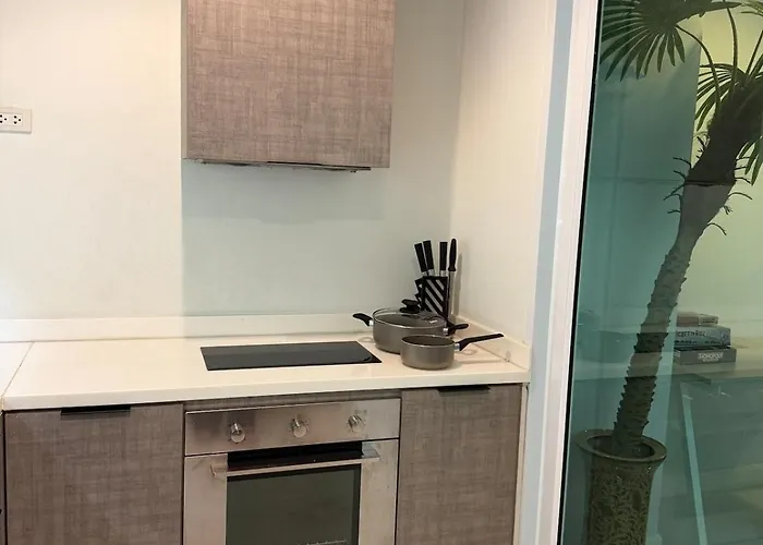 Entire 3bedroom Townhome, Shared Swimming Pool In Sukhumvit, 2927 度假居 *