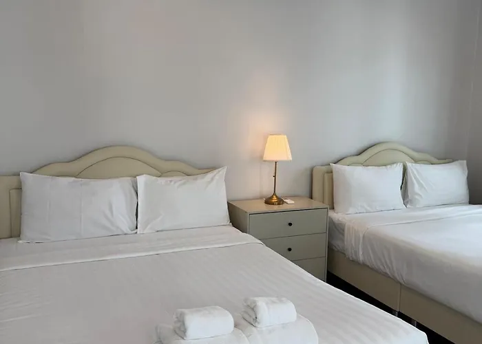 Entire 3bedroom Townhome, Shared Swimming Pool In Sukhumvit, 2927 度假居 *